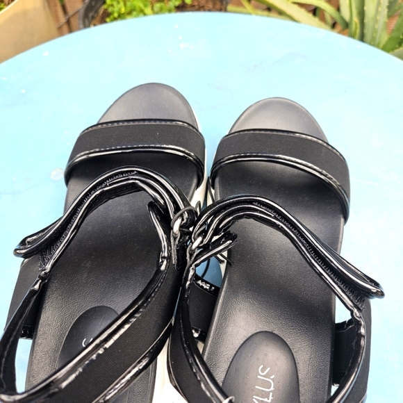 Stylus Black Platform Sandals Size 9 - Picture 13 of 16